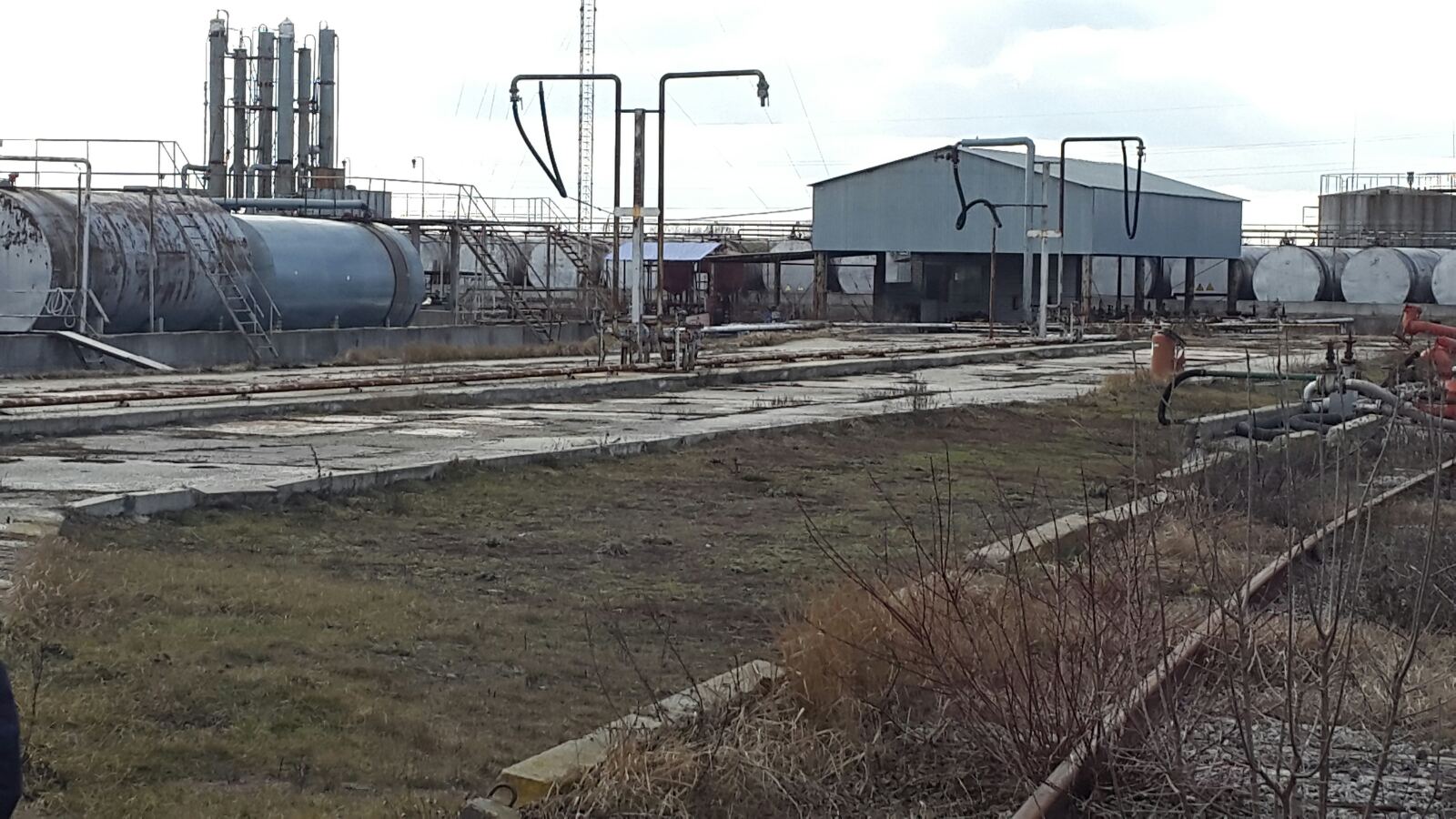 Продажа нефтеперерабатывающего завода  Киев